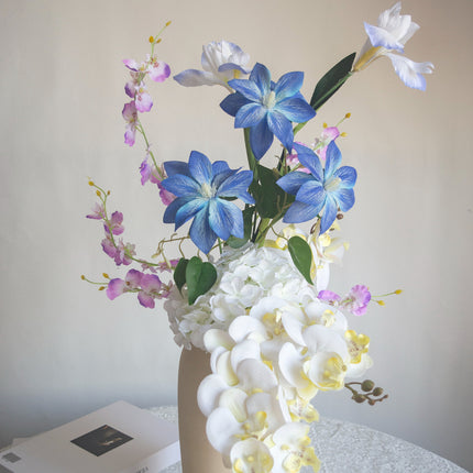 Artificial Flower,High-Realism Clematis-Centered Mixed Bouquet_Silk-Like Home Flower Arrangement,Photo Prop
