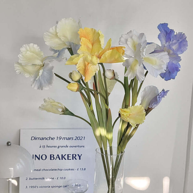 Highly Realistic 3-Head Iris Silk Artificial Flowers for Decoration, Oil Painting StyleArtificial Greenery,Hotel Soft Decoration, Flower Arrangement, Photography Props
