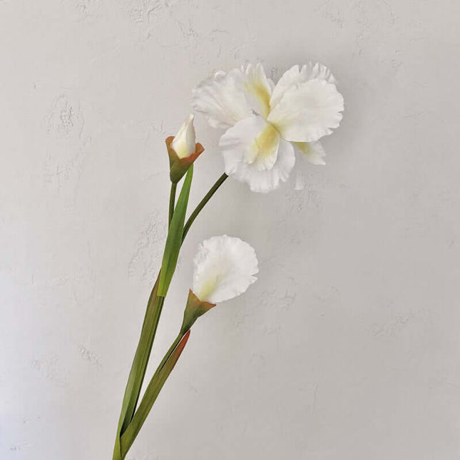Highly Realistic 3-Head Iris Silk Artificial Flowers for Decoration, Oil Painting StyleArtificial Greenery,Hotel Soft Decoration, Flower Arrangement, Photography Props